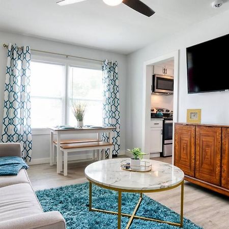 2Br 1Ba Duplex House King Beds Great For Small Groups Close To All Uptown Charlotte Attractions Εξωτερικό φωτογραφία