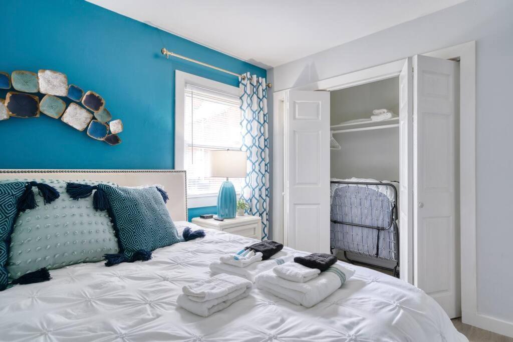 2Br 1Ba Duplex House King Beds Great For Small Groups Close To All Uptown Charlotte Attractions Εξωτερικό φωτογραφία